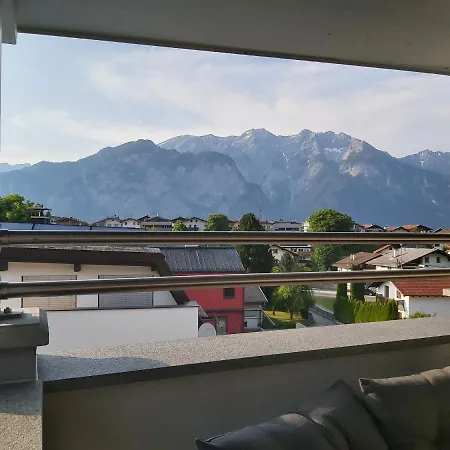 Penthouse-feeling Mabea Lägenhet Innsbruck